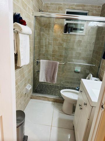 833 Briggs Street Street, West Palm Beach, FL 33405