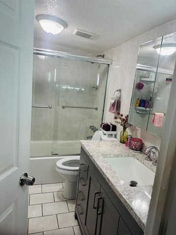 833 Briggs Street Street, West Palm Beach, FL 33405