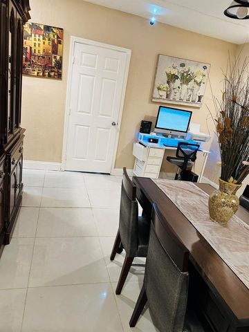 833 Briggs Street Street, West Palm Beach, FL 33405