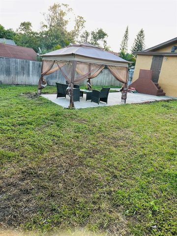 833 Briggs Street Street, West Palm Beach, FL 33405