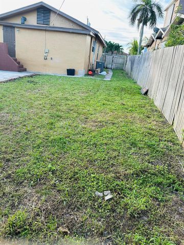 833 Briggs Street Street, West Palm Beach, FL 33405