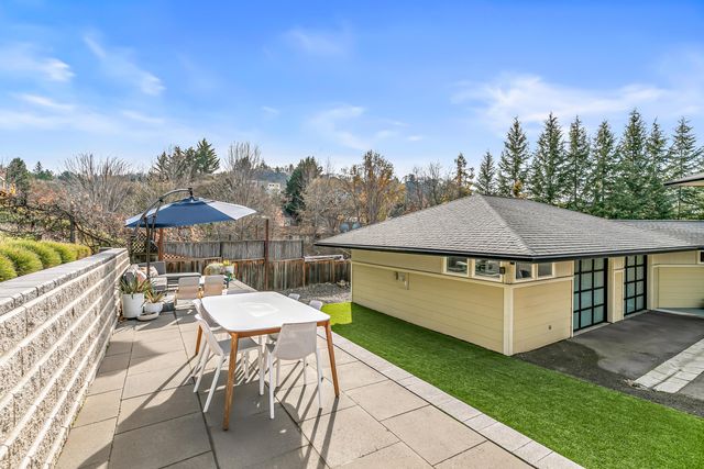 4323 Murryhill Terrace, Medford, OR 97504