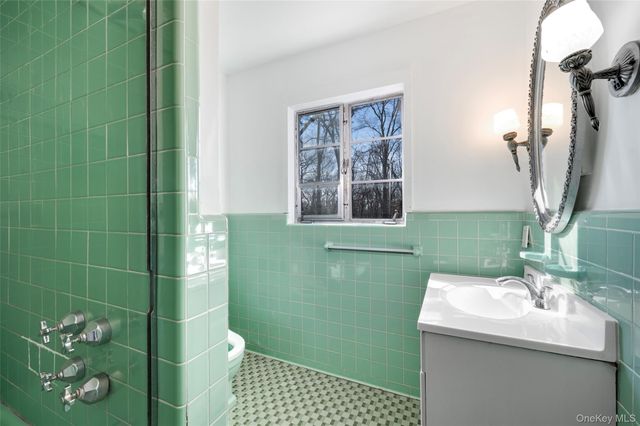 530 West Street, Harrison, NY 10528