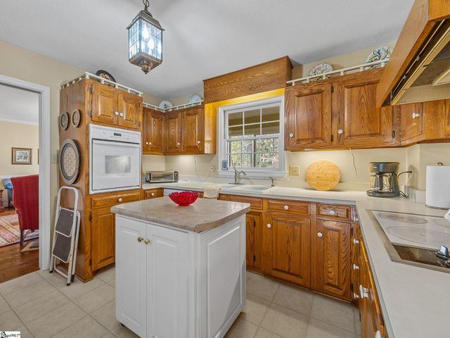 305 Saugus Road, Spartanburg, SC 29307