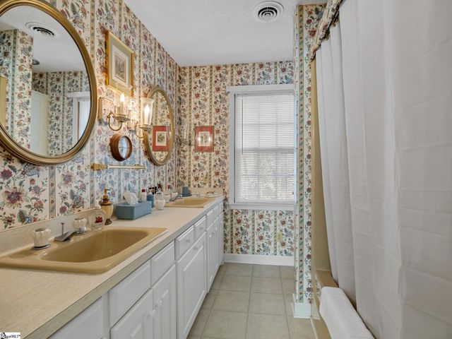 305 Saugus Road, Spartanburg, SC 29307