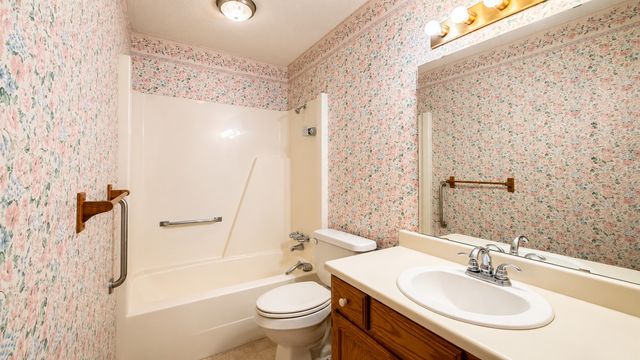 1350 26th Street NE, Paris, TX 75460