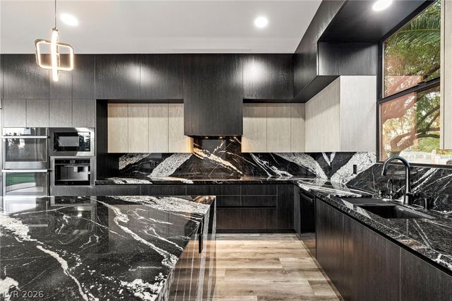 237 East Eldorado Lane, Las Vegas, NV 89123