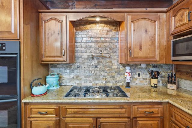 43227 Leach Road, Ahwahnee, CA 93601