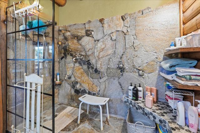 43227 Leach Road, Ahwahnee, CA 93601