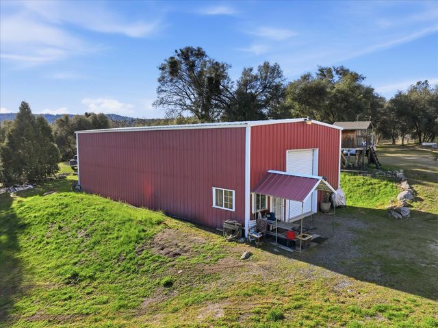 43227 Leach Road, Ahwahnee, CA 93601