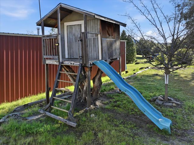 43227 Leach Road, Ahwahnee, CA 93601