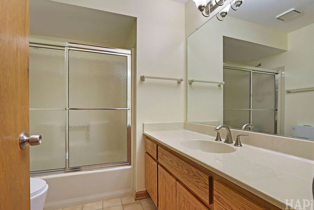 1219 Golf View Drive, Woodridge, IL 60517