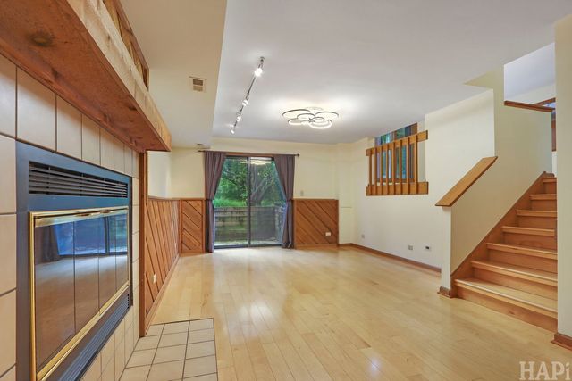 1219 Golf View Drive, Woodridge, IL 60517