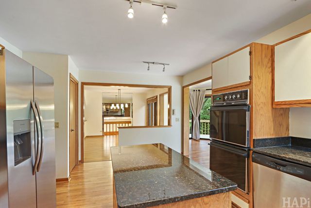 1219 Golf View Drive, Woodridge, IL 60517