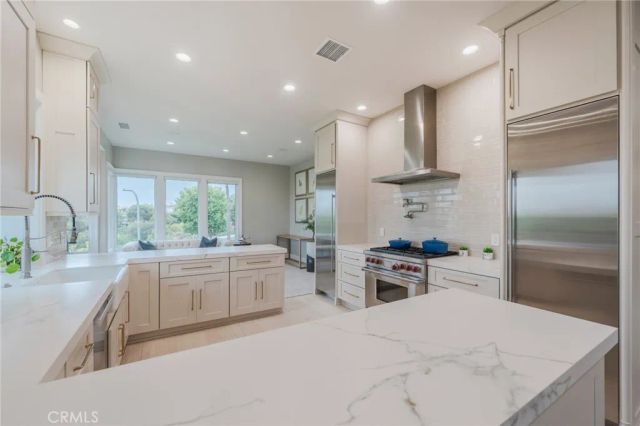 106 Ocean Vista, Newport Beach, CA 92660