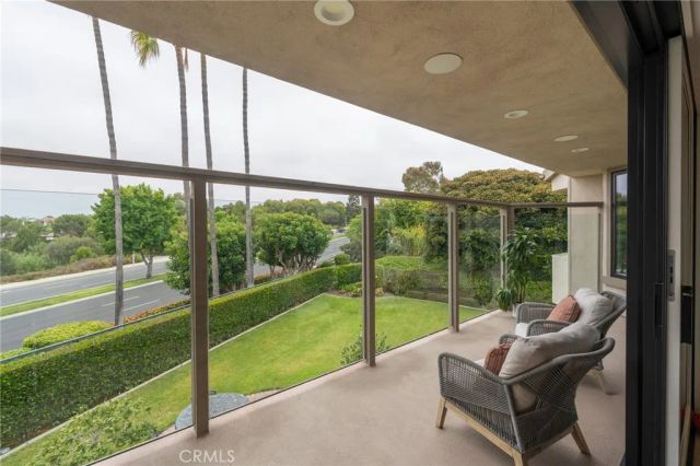 106 Ocean Vista, Newport Beach, CA 92660