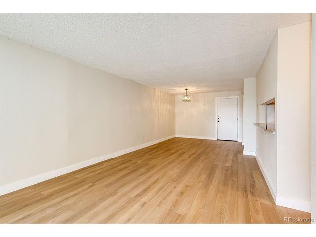 2 Adams St 508, Denver, CO 80206