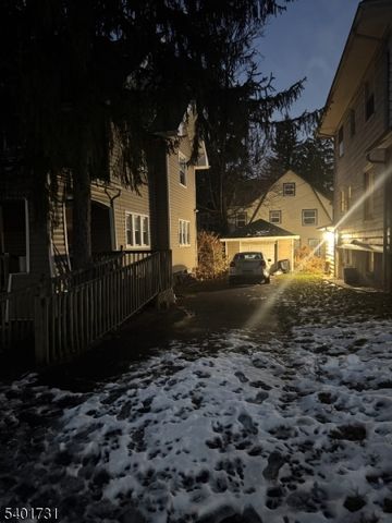 60 Fulton St, East Orange City, NJ 07017