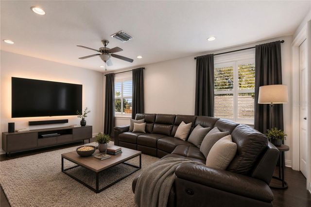 3610 E CLARK CIRCLE, Tampa, FL 33629