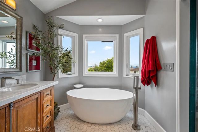 627 S Meyler Street, San Pedro, CA 90731