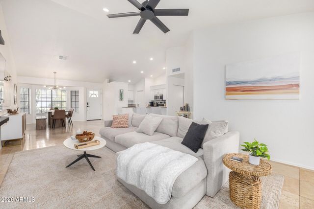 1514 E LE MARCHE Avenue, Phoenix, AZ 85022