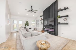 1514 E LE MARCHE Avenue, Phoenix, AZ 85022