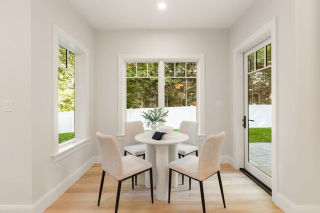 39 Blake Road, Lexington, MA 02420