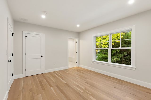 39 Blake Road, Lexington, MA 02420