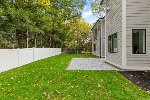 39 Blake Road, Lexington, MA 02420
