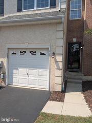 117 STONE HILL DR, Pottstown, PA 19464