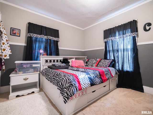 201 E GIFT Avenue, Peoria, IL 61603