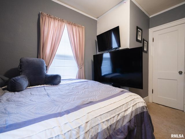 201 E GIFT Avenue, Peoria, IL 61603