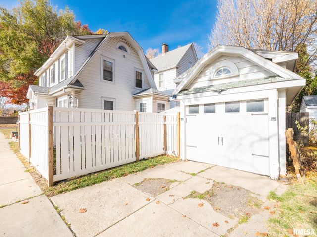 201 E GIFT Avenue, Peoria, IL 61603