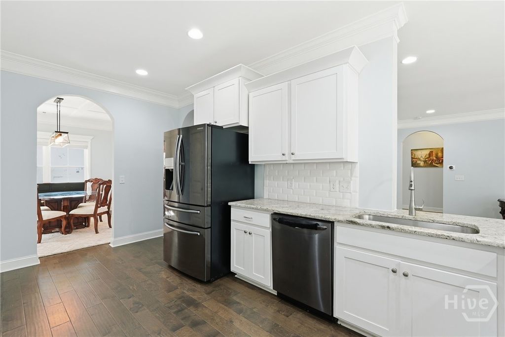 Image 9 of property listing at 122 Tupelo Street, Pooler, GA 31322