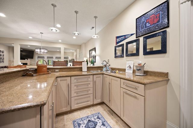 512 W Canterbury Drive, Bronston, KY 42518