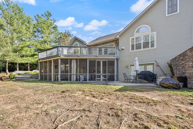 512 W Canterbury Drive, Bronston, KY 42518