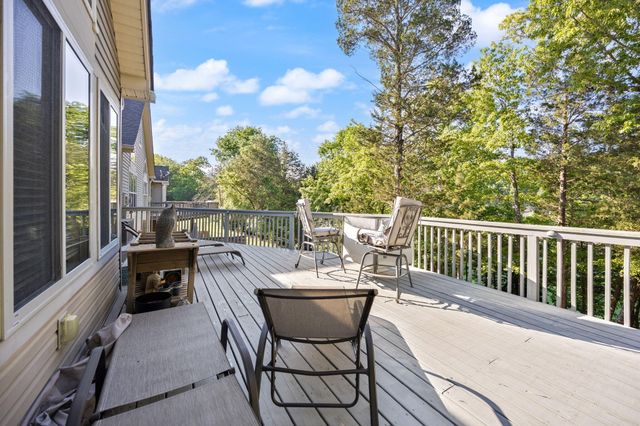 512 W Canterbury Drive, Bronston, KY 42518