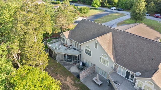 512 W Canterbury Drive, Bronston, KY 42518
