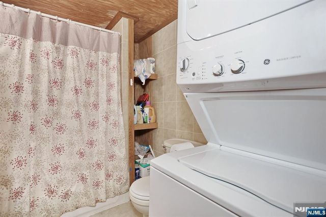 10 Echo Lane, West Milford, NJ 07480