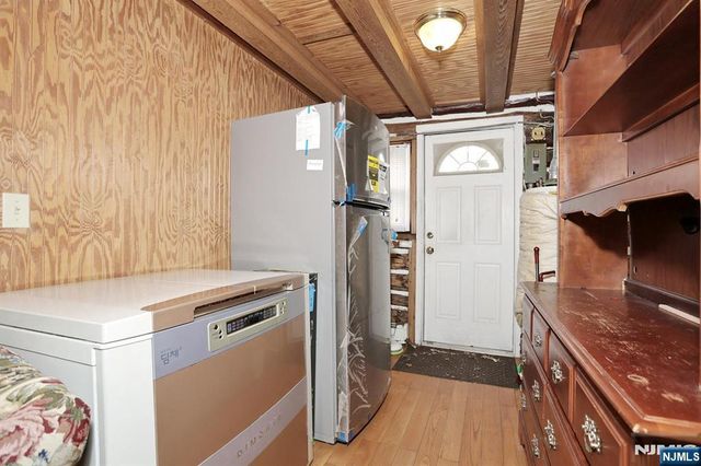 10 Echo Lane, West Milford, NJ 07480