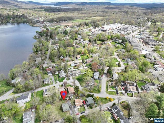 10 Echo Lane, West Milford, NJ 07480