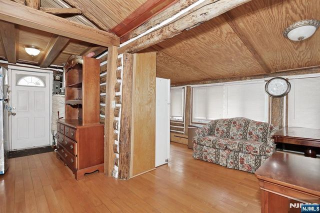 10 Echo Lane, West Milford, NJ 07480