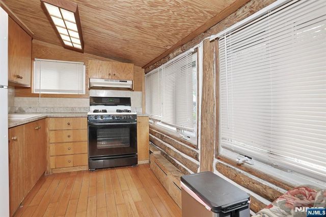 10 Echo Lane, West Milford, NJ 07480