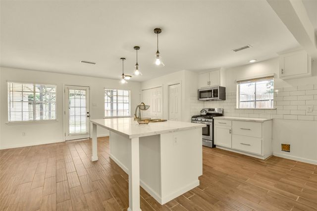 11314 Sageview Drive, Houston, TX 77089
