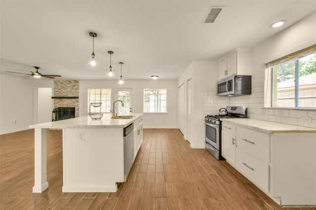 11314 Sageview Drive, Houston, TX 77089