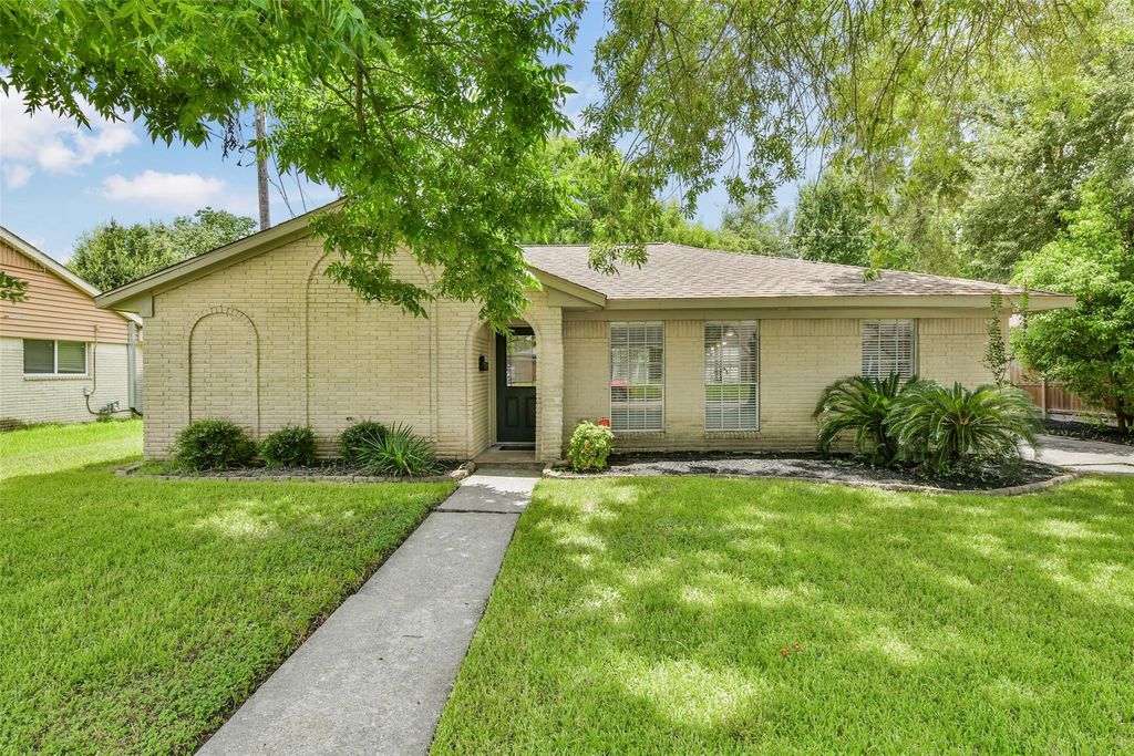 11314 Sageview Drive, Houston, TX 77089