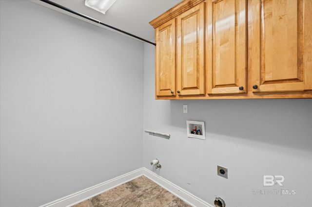 704 Edinburgh Avenue, Foley, AL 36535