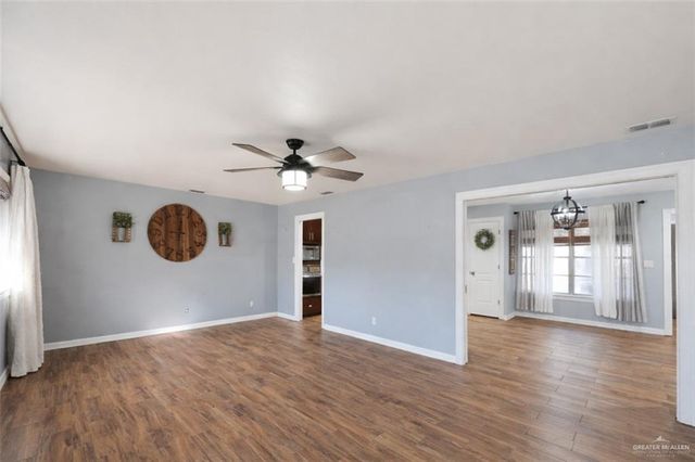 703 S Border Avenue, Weslaco, TX 78596