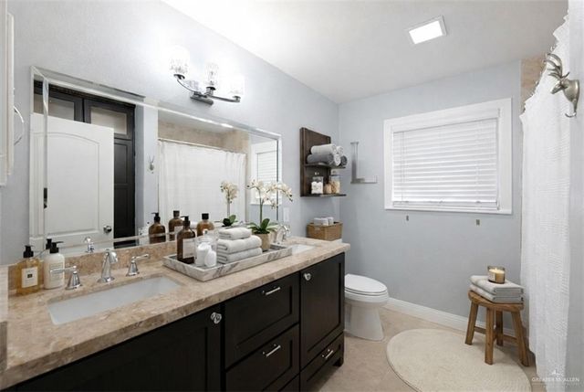 703 S Border Avenue, Weslaco, TX 78596