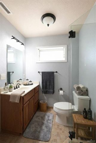 703 S Border Avenue, Weslaco, TX 78596